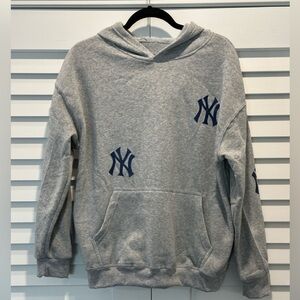 Women’s New York Yankees Hoodie